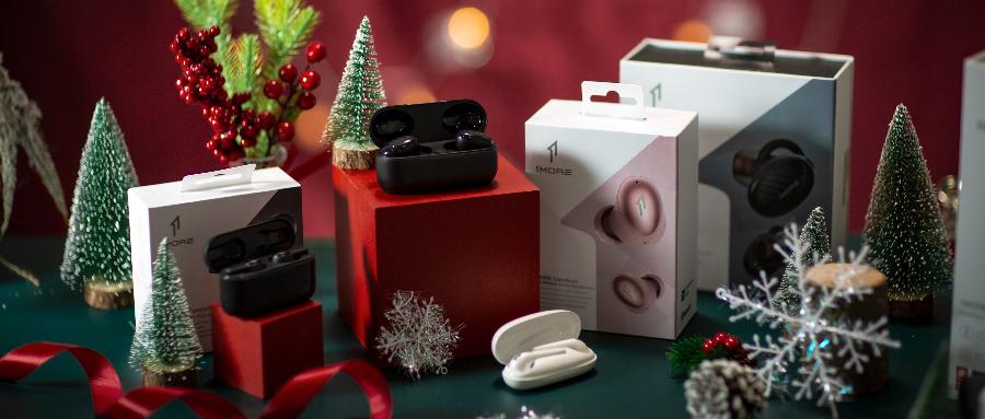 The Best Headphone Gifts for Christmas 2021